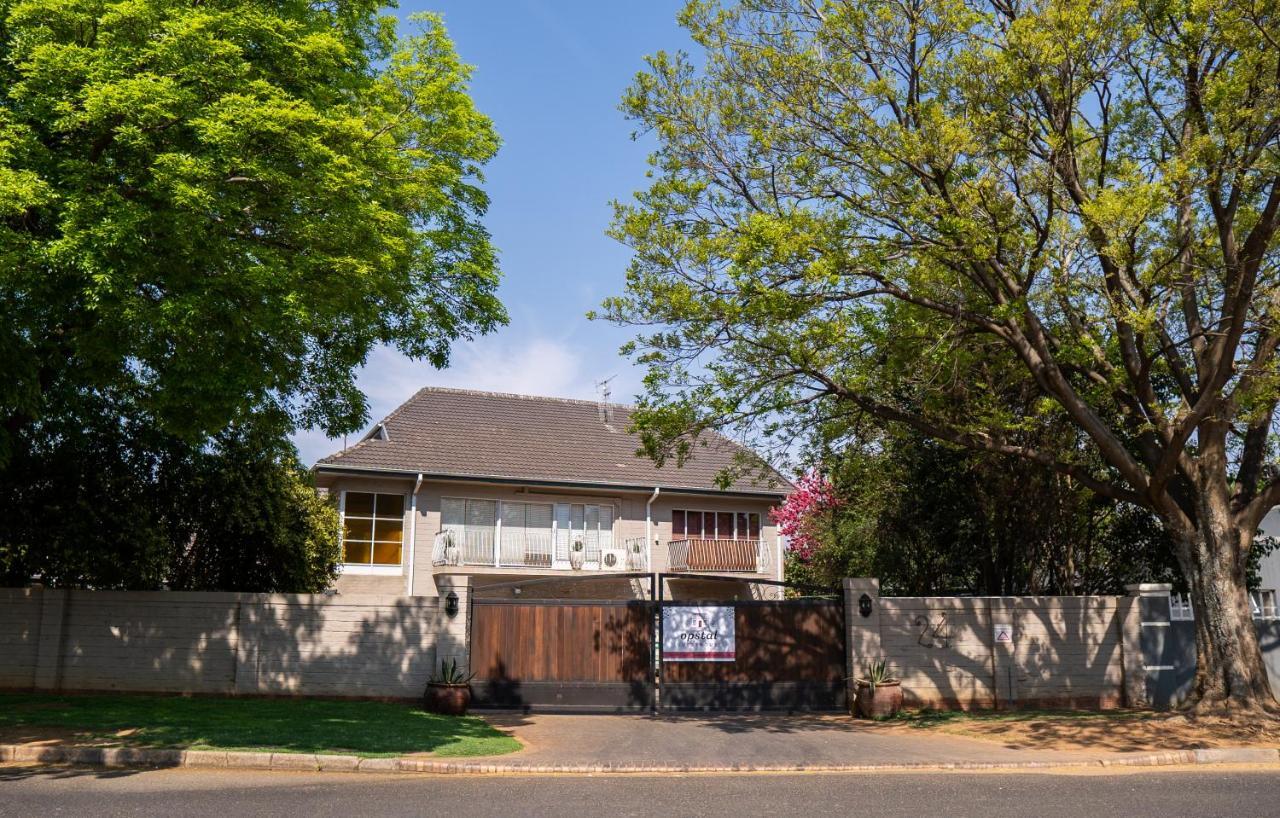 Opstal Gastehuis Potchefstroom Eksteriør billede